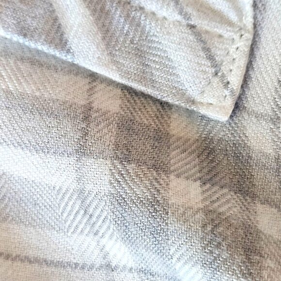 Well Worn Women Gray Plaid Super Soft Top S Clean Girl Fall Layer Light Academia - Picture 6 of 13